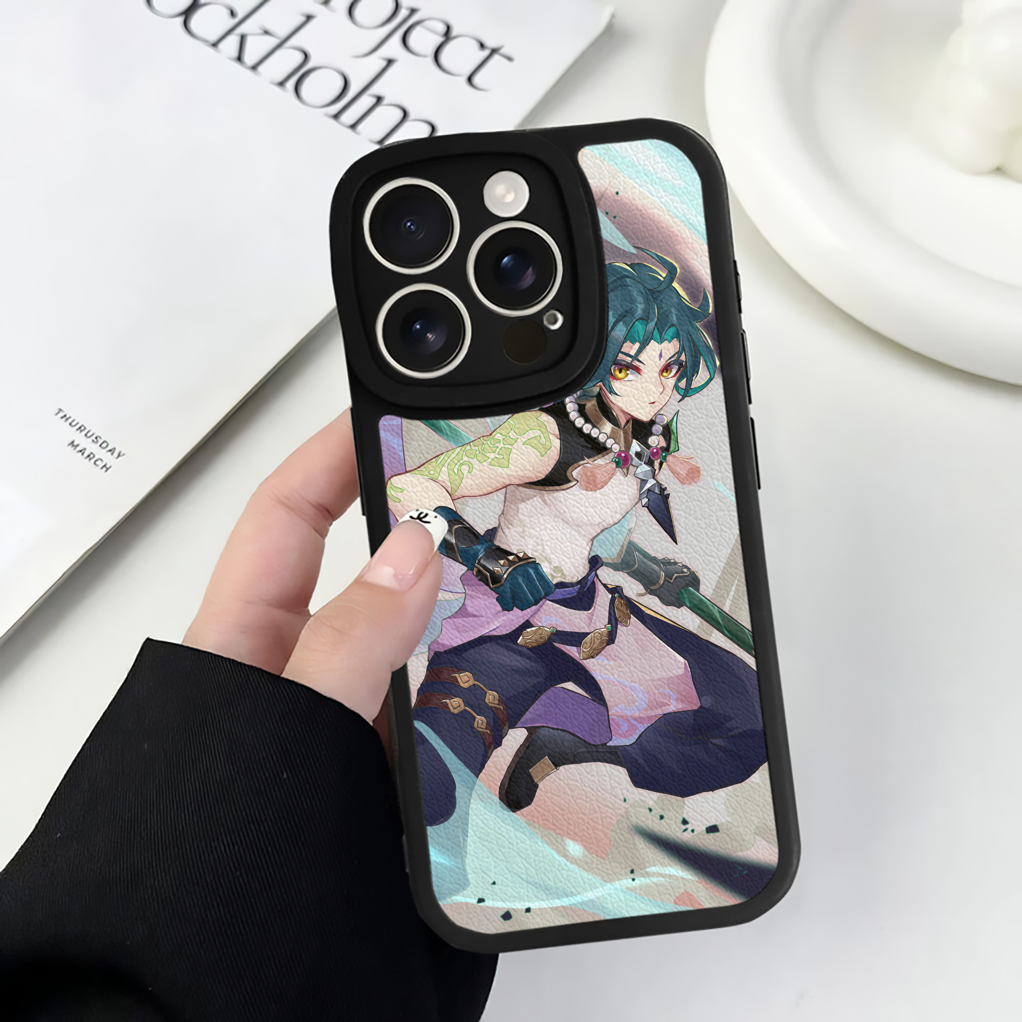 げんし神 genshin 【iPhone 16シリーズ対応】シリコンスマホケース（レザー調） 材質：シリコン